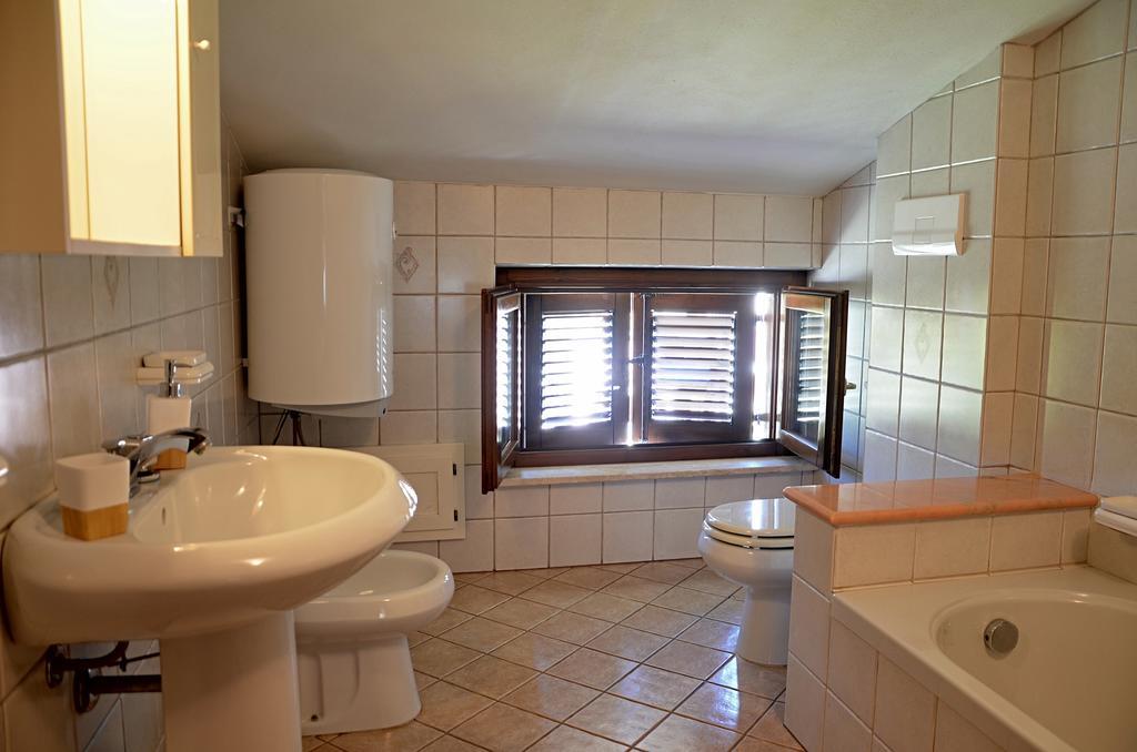Anemone Guest House Santa Maria Navarrese Buitenkant foto
