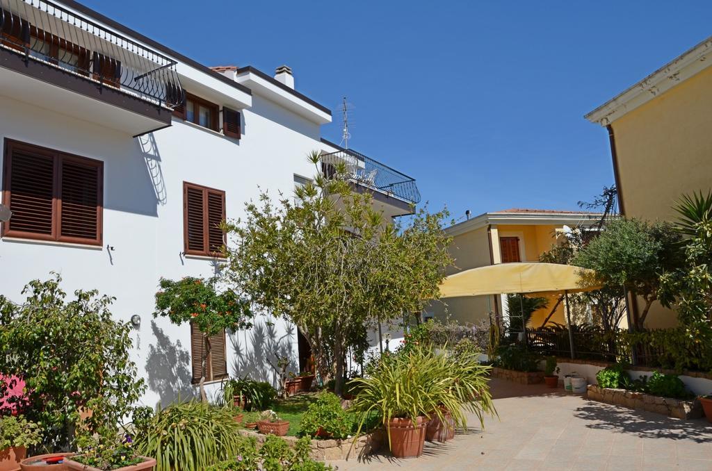 Anemone Guest House Santa Maria Navarrese Buitenkant foto